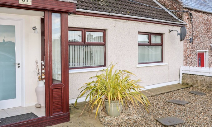 Annalong House | RIVER COTTAGE, pet friendly, with open fire in Annalong, County Down