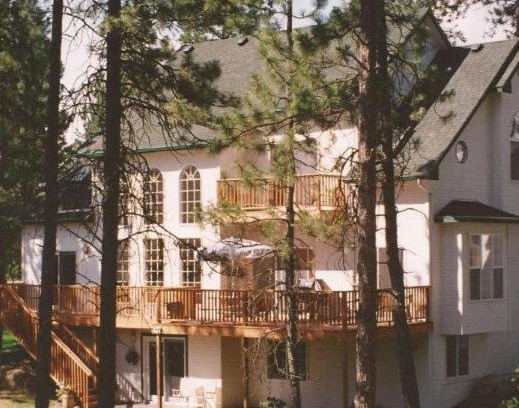 Post Falls Bed & Breakfast | River Cove Elegant Waterfront Bed & Breakfast