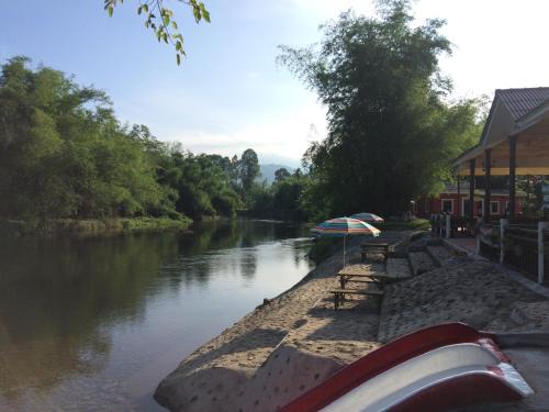 Nakhon Nayok Resort | River&Mountain Resort