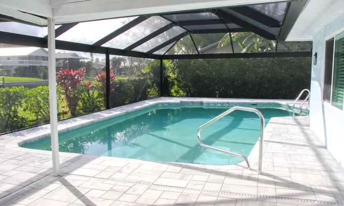 Fort Myers Shores House | River Ranch luxury waterfront home w/pool & dock : boater, family, pet paradise