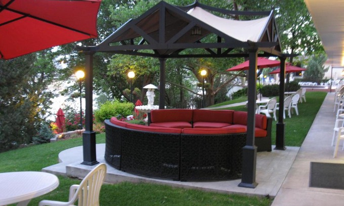 Green River Hotel | River Terrace Inn