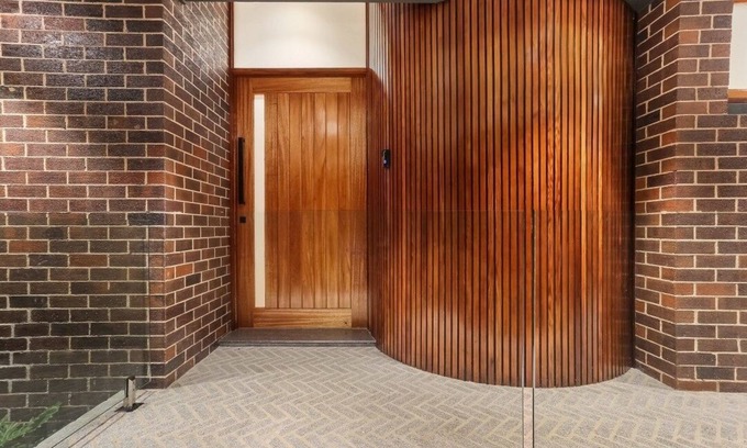 Bonnet Bay House | River Valley House - Family and Pet Friendly Designer Stay