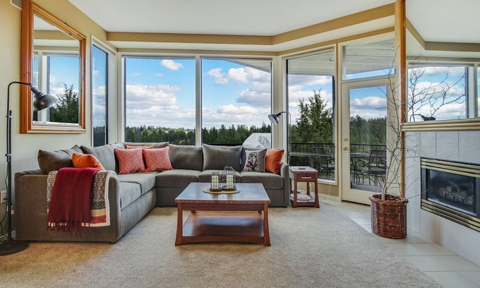 Century West Condo | River View Condo, Close To Town/Mountain, Private Hot Tub
