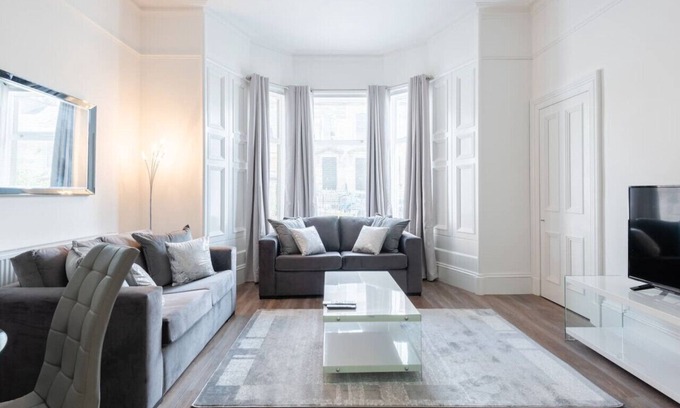 Dundee Apartment | River View Apartment