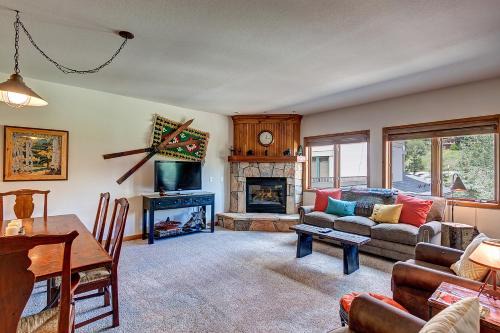 Four O'Clock Apartment | Riverbend Lodge 102 by Great Western Lodging