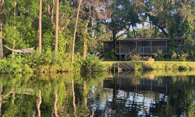 Ruskin House | Riverbend Retreat on the Little Manatee River