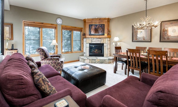 Four O'Clock Condo | Riverbend Snowflake Lift Condo: Ski-In Ski-Out
