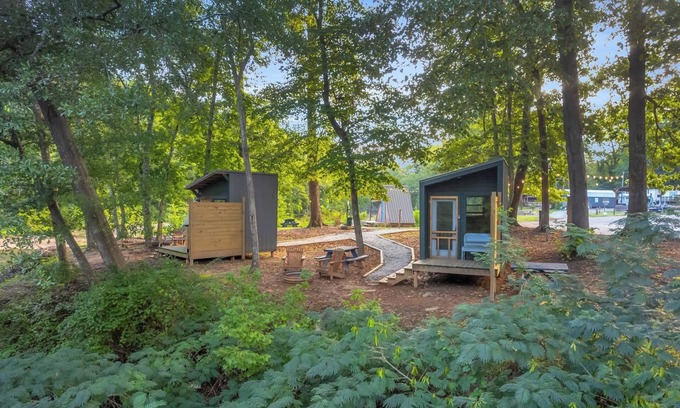 Greenville Cabin | Riverfront Camping Pod, W/Bath House, Min to DT