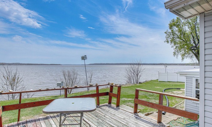 Argyle House | Riverfront Gem w/Kayaks & Yard in Montrose!
