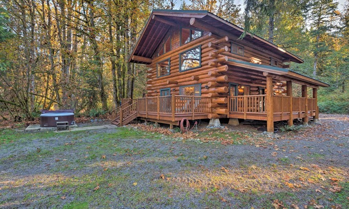 Gold Bar Cabin | Riverfront Gold Bar Log Cabin Near Stevens Pass!