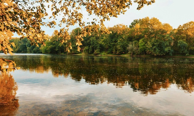 Fishers Hill Cabin | Riverfront logcabin; EVcharging, hot tub, firepit, Petfriendly Canoes, Sleeps 12