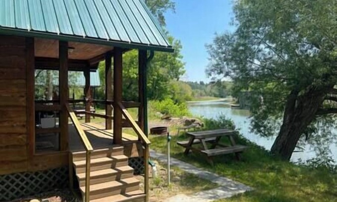 Belfast Cabin | :)Riverfront Peace | 4QB/Slp8 | Relax & Recharge #3