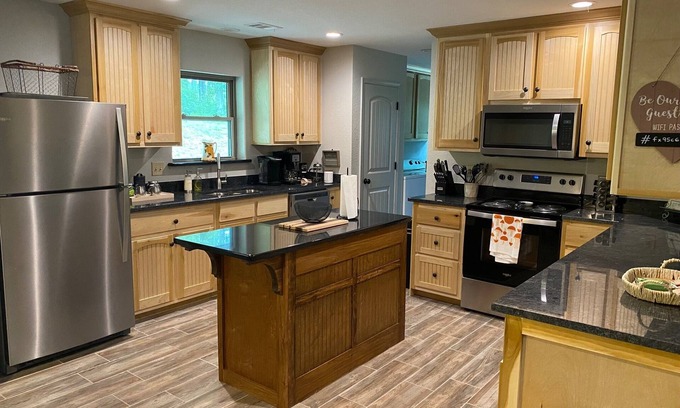 Mount Ida House | Riverglen Estate ~ Private Family-Owned 45a w/Cabin, River, Bluffs, Walk Trails