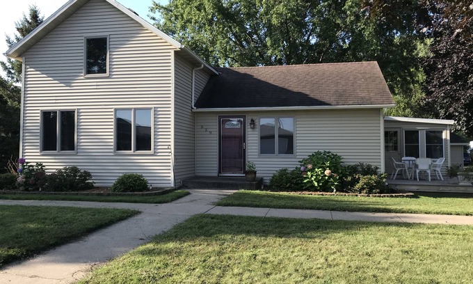 Wabasha House | Rivers Edge Escape in Historic Wabasha