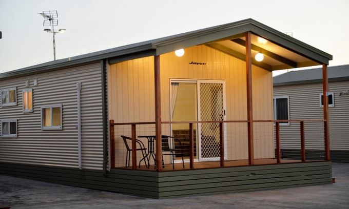 Shepparton South Resort | Riverside Cabin Park