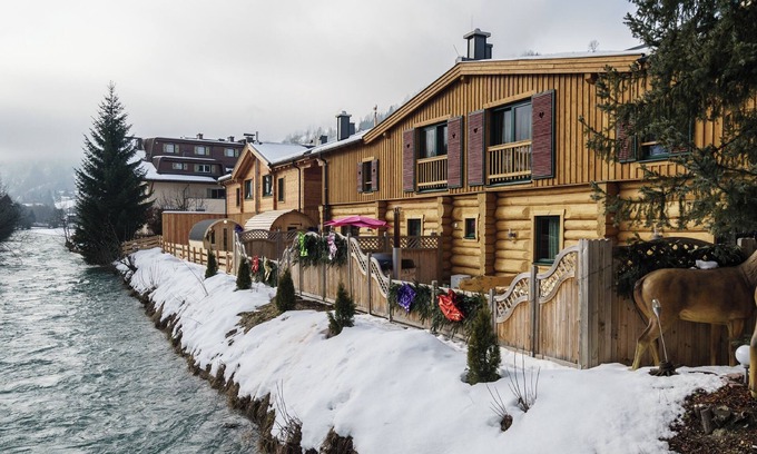 Kaprun House | Riverside chalet with terrace and sauna in Kaprun