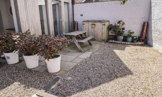 Alnmouth Cottage | RIVERSIDE LODGE, family friendly, country holiday cottage in Alnmouth