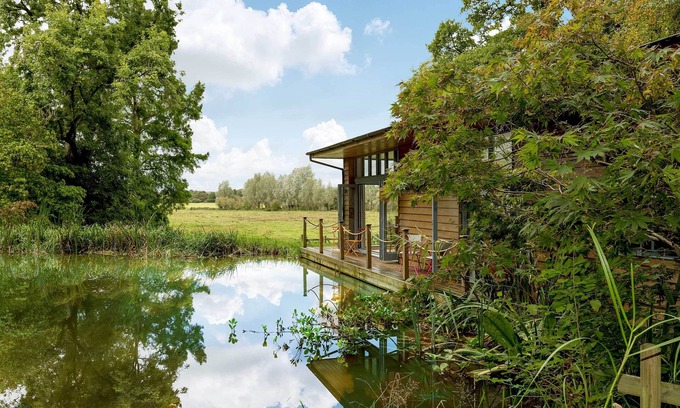 New Forest District Ski Chalet | Riverside Lodge and Camping Pod in the New Forest