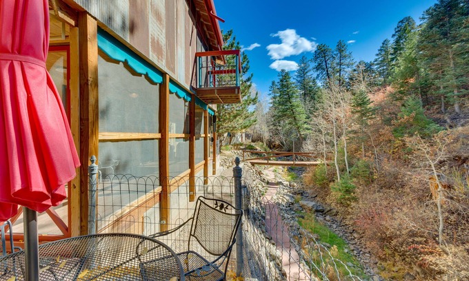 Taos House | Riverside Retreat w/Screened Porch: 6 Mi to Taos!