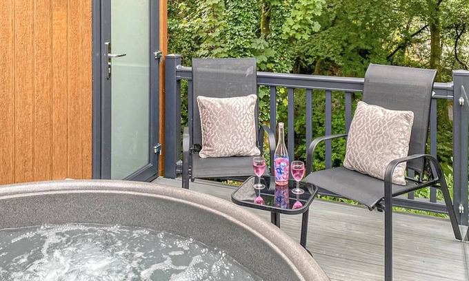 Bethesda Cottage | Riverside Studio Pod HT