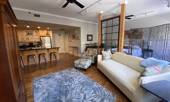 Greenville Downtown Condo | Riverwalk Falls-lovely one bedroom condo