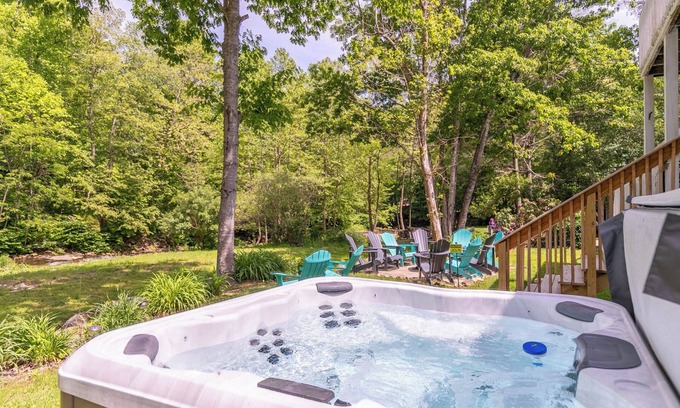 Mill Ridge House | Riverwood at Mill Ridge - hot tub, arcades, firepit along Watauga River, walk to pool, tennis