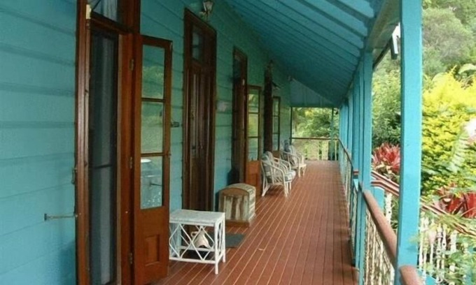 Gilston Bed & Breakfast | Riviera Bed and Breakfast