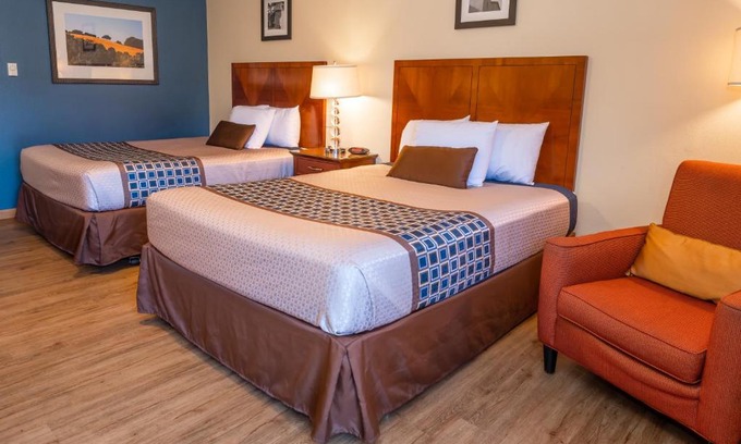 Port Angeles Hotel | Riviera Inn