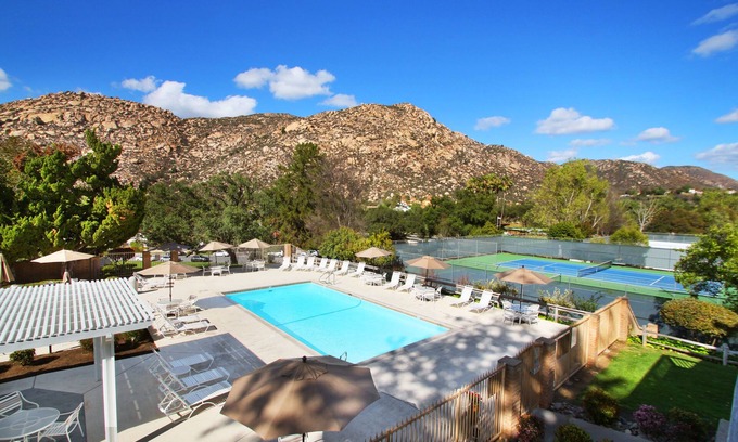San Diego Country Estates Resort | Riviera Oaks Resort