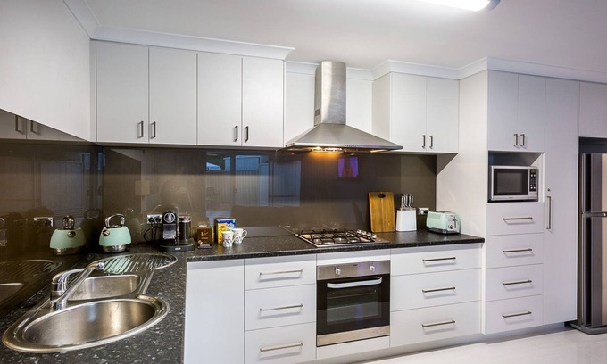 Mount Pleasant House | Riviera Sunrise Hesford