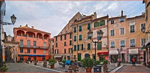 Finalborgo Apartment | Rivierarent Colori al castello Finalborgo