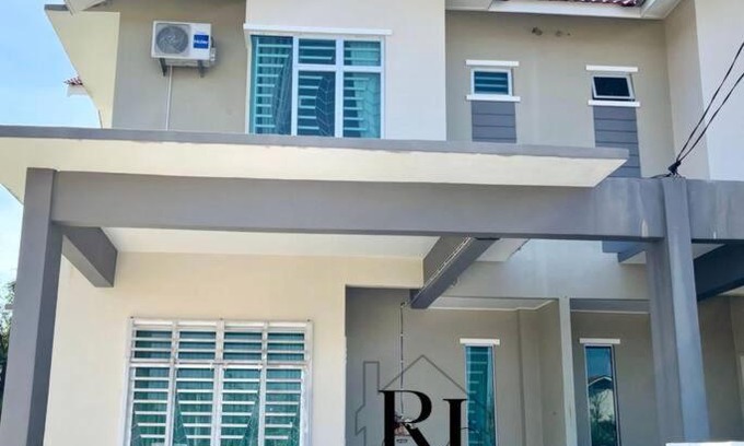Kampung Gong Badak House | RJ Prima (UMT, UniSZA, Spacious, Beach + Netflix)