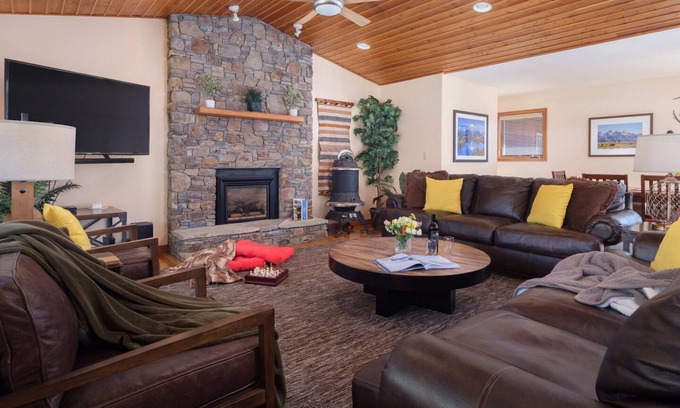 Moose Wilson Road House | RMR: Moose Tracks Home in Wilson, WY