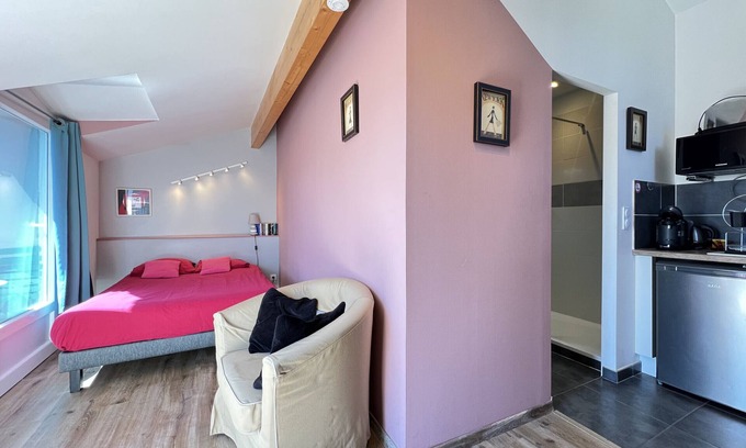 Bonnefoy-Roseraie-Gramont Apartment | RN88 - Air-conditioned Studio near the city center!