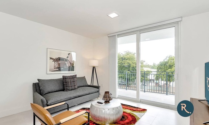 Coral Way Apartment | Roami at Grove 27 | Coconut Grove | 1BR #08