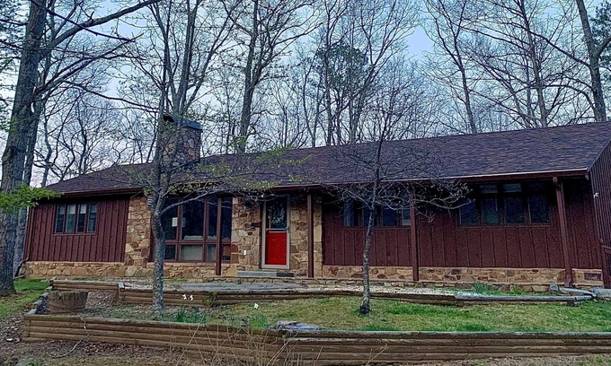 Salem House | Roanoke Outdoor Destination