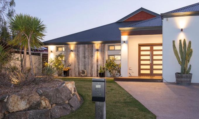 Dunsborough House | Roanoke Retreat