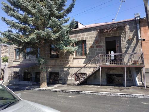 Gyumri House | Rob&Lil