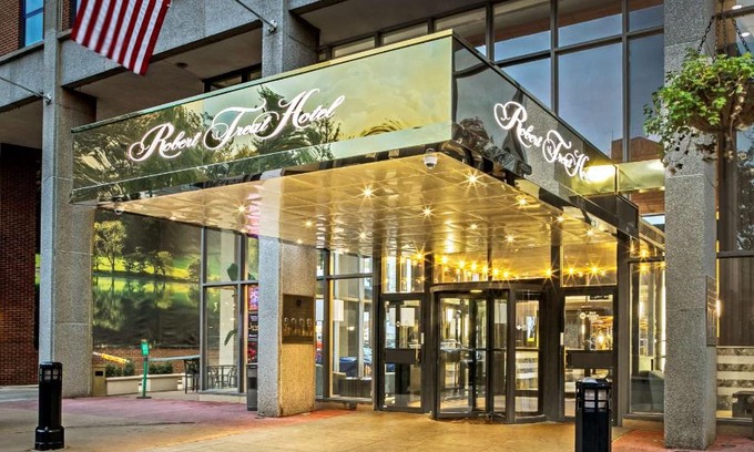 Central Business District Hotel | Robert Treat Hotel