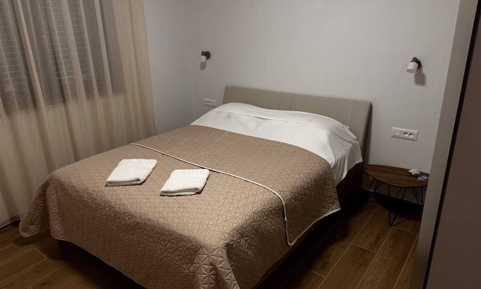 Borik Apartment | ROBI 2 One-Bedroom Apartment with Terrace (manji)