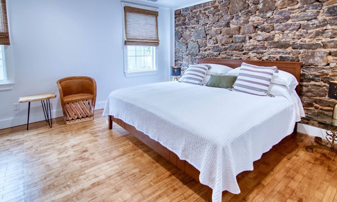 Mason Apartment | Robin Ave. #10