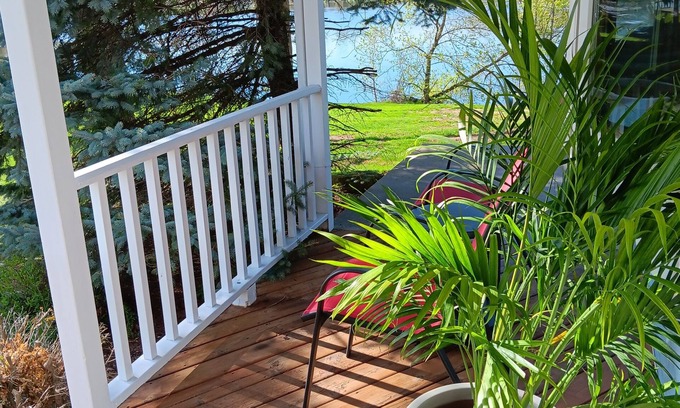 Poynette Condo | Robin's Roost - A Lofted Condo on the Wisconsin River