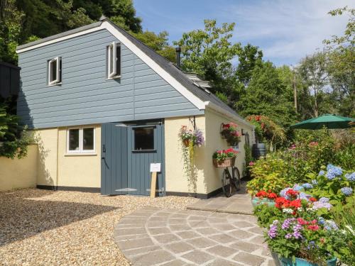 Bere Alston House | Robins Rest