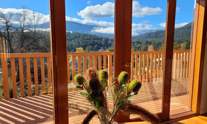 Marysville House | Robley Views - Spring time specials!