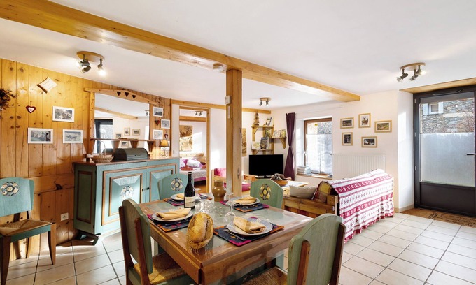 La Cabanasse Apartment | Roc del Boc – Mountain view, peaceful and cozy stay in La Cabanasse with 2 bedrooms and BBQ