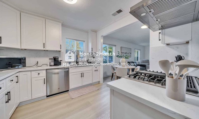 Mayflower Village House | Rochelle Retreat #42336
