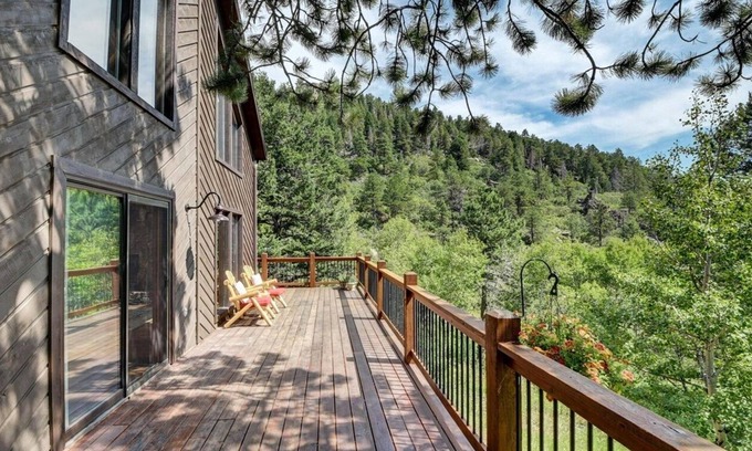 Pleasant Park Corridor Cabin | Rock Mountain View, wrap around deck beautifully secluded.
