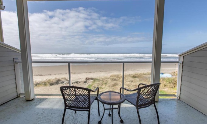 Rockaway Beach House | Rockaway beach vibes,Waterfront Oceanfront Rockaway Beach House near Downtown,WIFI, Washer Dryer