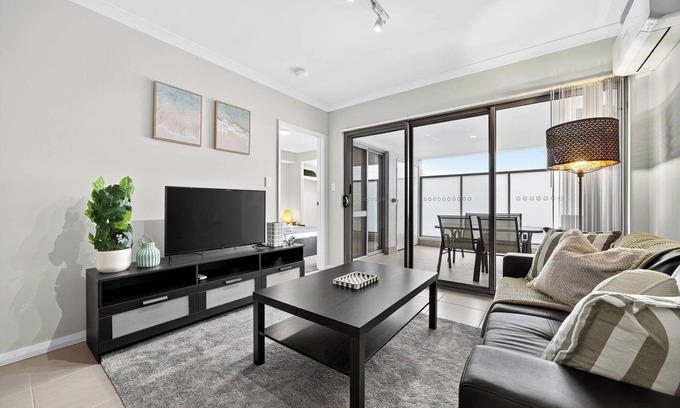 Rockingham Apartment | Rockingham Escape 2br Apt Near Beach and Shops