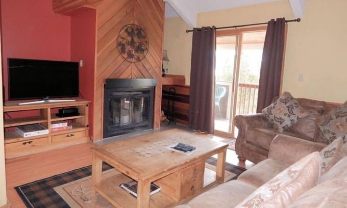 Historic District House | Rockridge Private 2BR Townhouse with Mountain Views